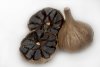 schwarzer_knoblauch_black_garlic_knolle_schwarz2.jpg