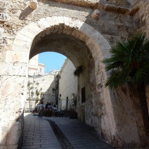 053-Porta dei due Leoni.JPG