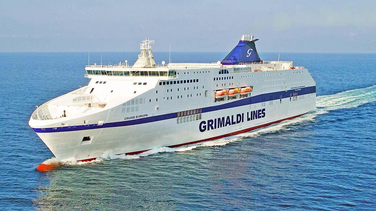 cruise-europa-grimaldi-lines.jpg